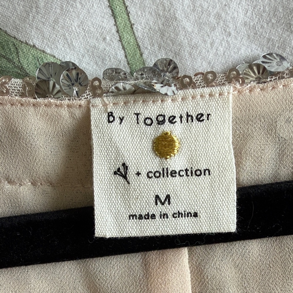 By Together Silver Sequin V-Neck Short Sleeve Top - Picture 2 of 2